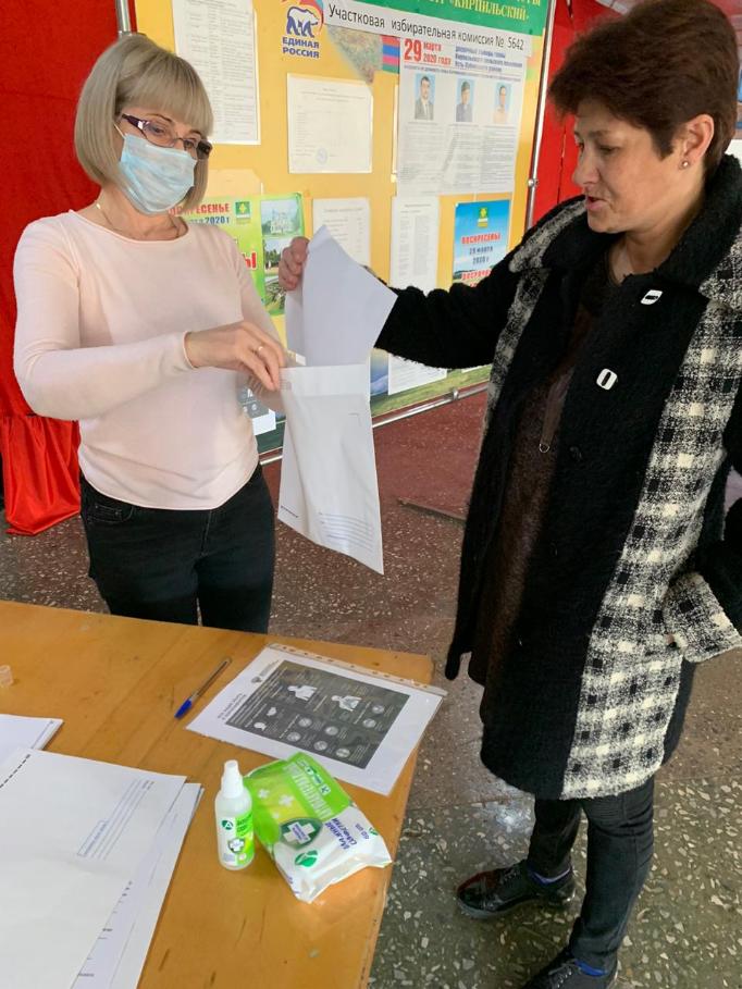 В участковых избирательных комиссиях Кирпильского сельского поселения началось досрочное голосование