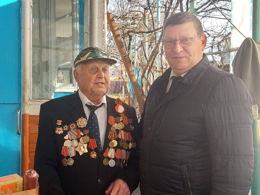 Глава муниципалитета поздравил участников Великой Отечественной войны
