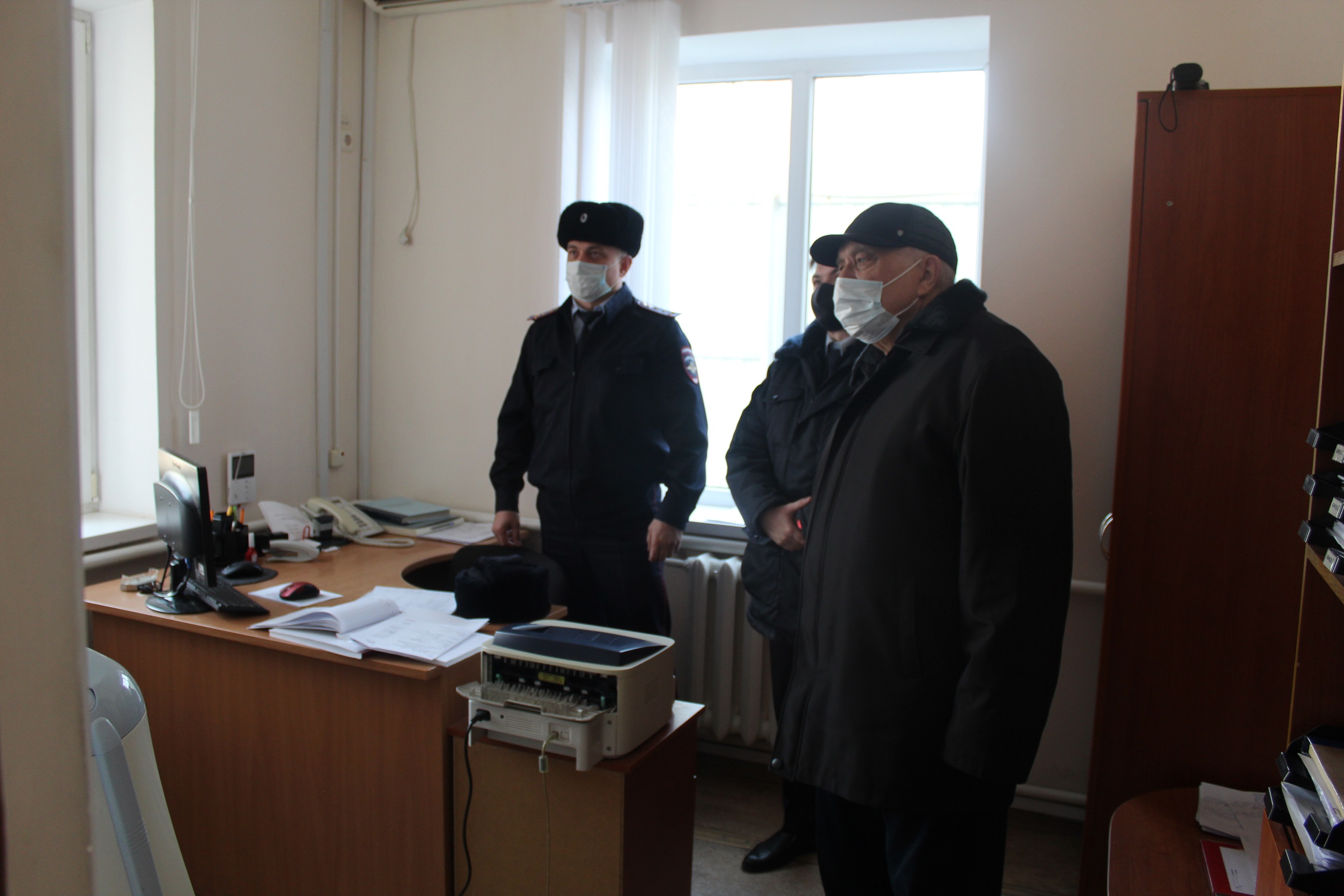 Председатель общественного совета Валерий Латынин посетил отдел полиции