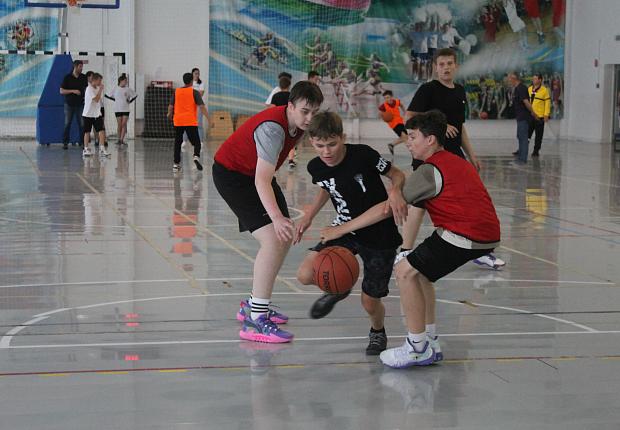 Соревнования по уличному стритболу среди дворовых команд на Кубок губернатора Краснодарского края в 2023 году