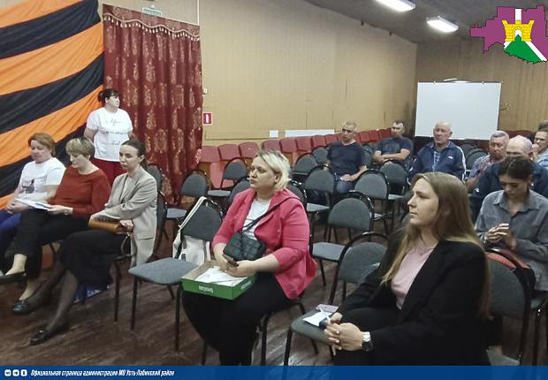 Предприниматели и промышленники обсудили меры поддержки для бизнеса в Александровском сельском поселении